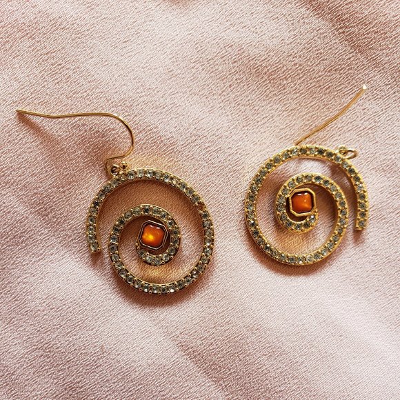 Vtg 80’s Goldtone Orange Amber Spiral Rhinestone Dangle Drop Wire Hook Earrings - Picture 2 of 2